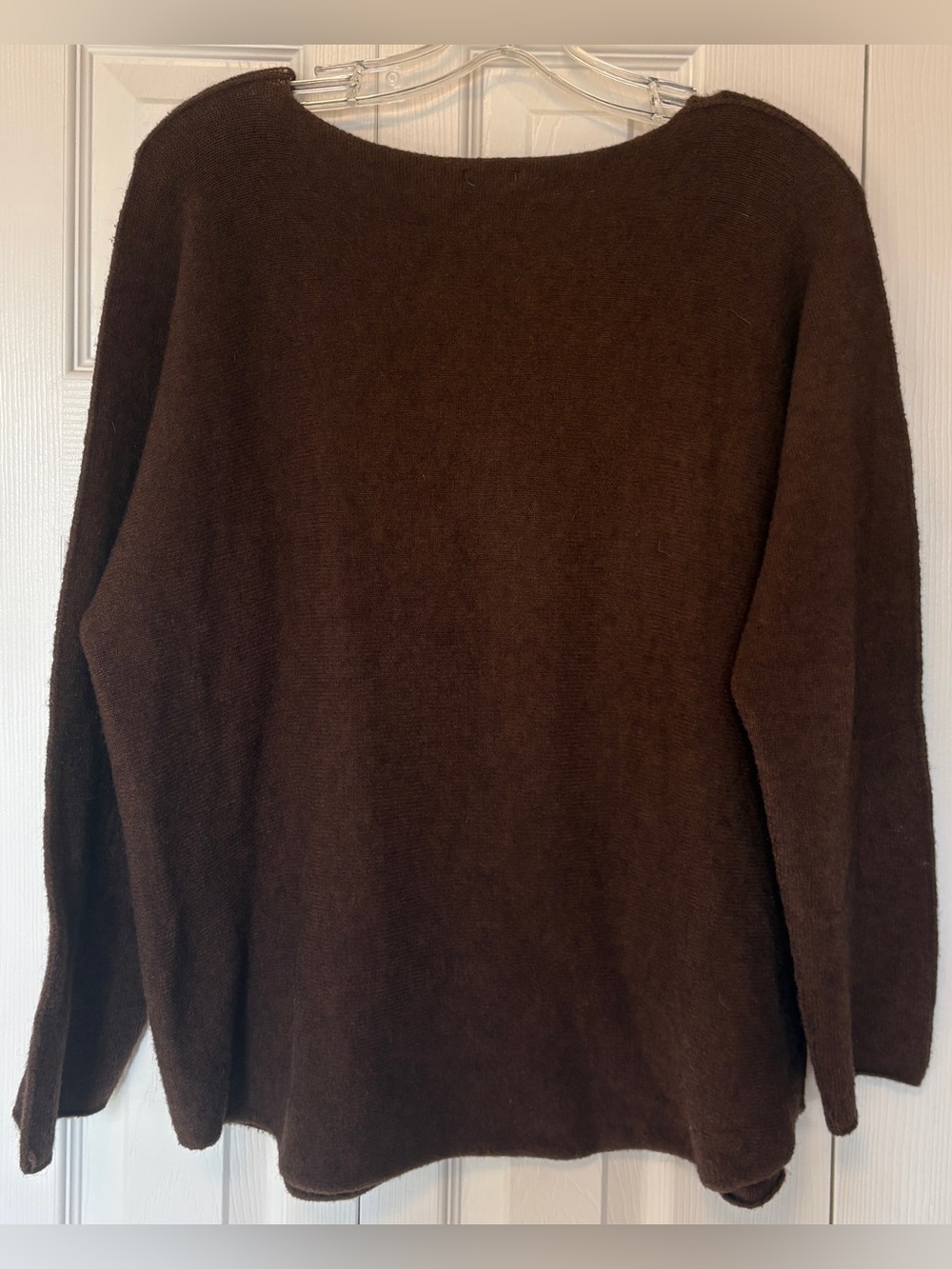 Made in Italy Super Soft Luxury Brown Fine Knit Boatneck Sweater Size Large - Picture 3 of 3